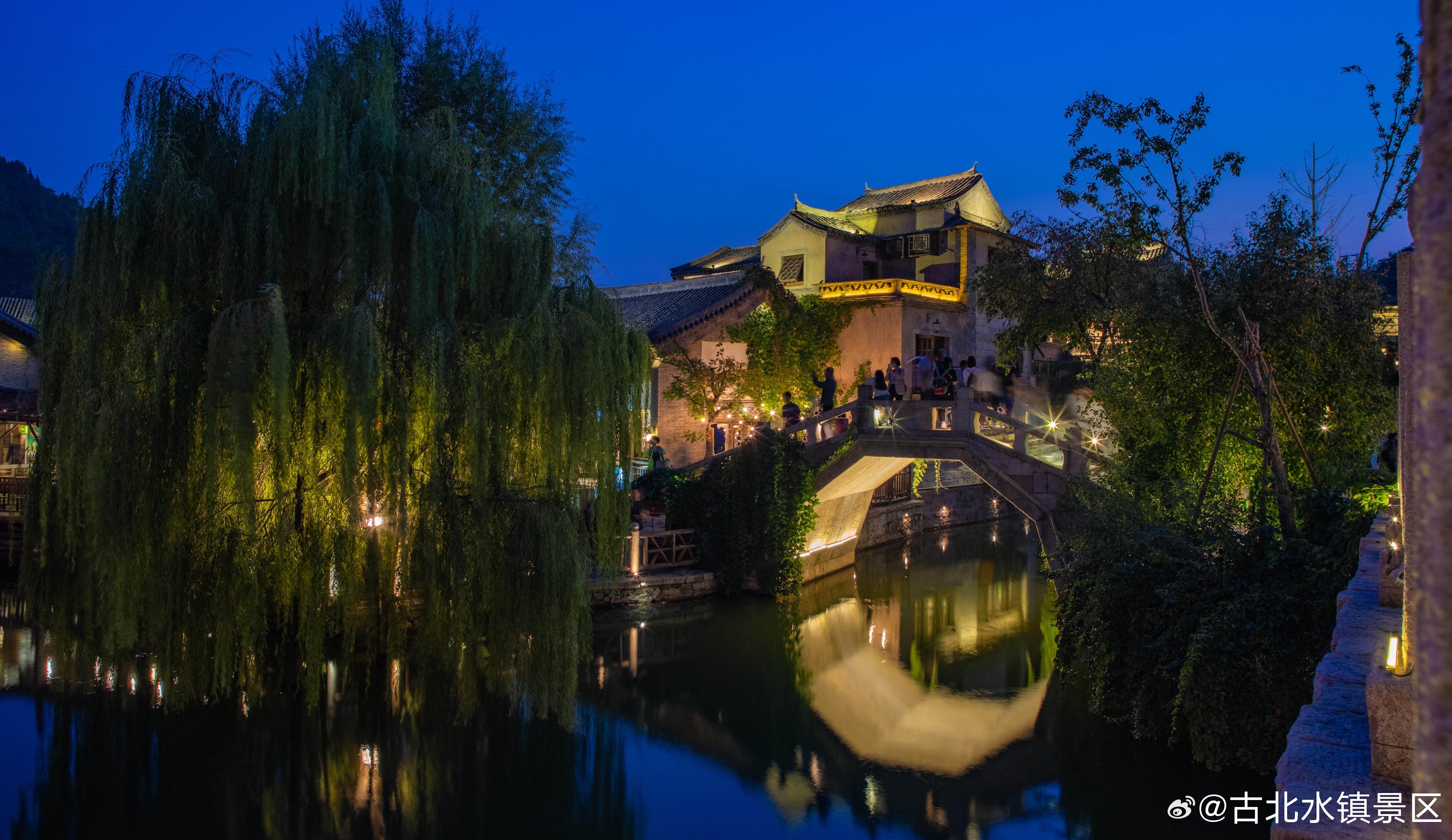 每一个温暖的夜晚，在月光下入眠晚安，宝子们~#司马台长城# #古北水镇# #长城