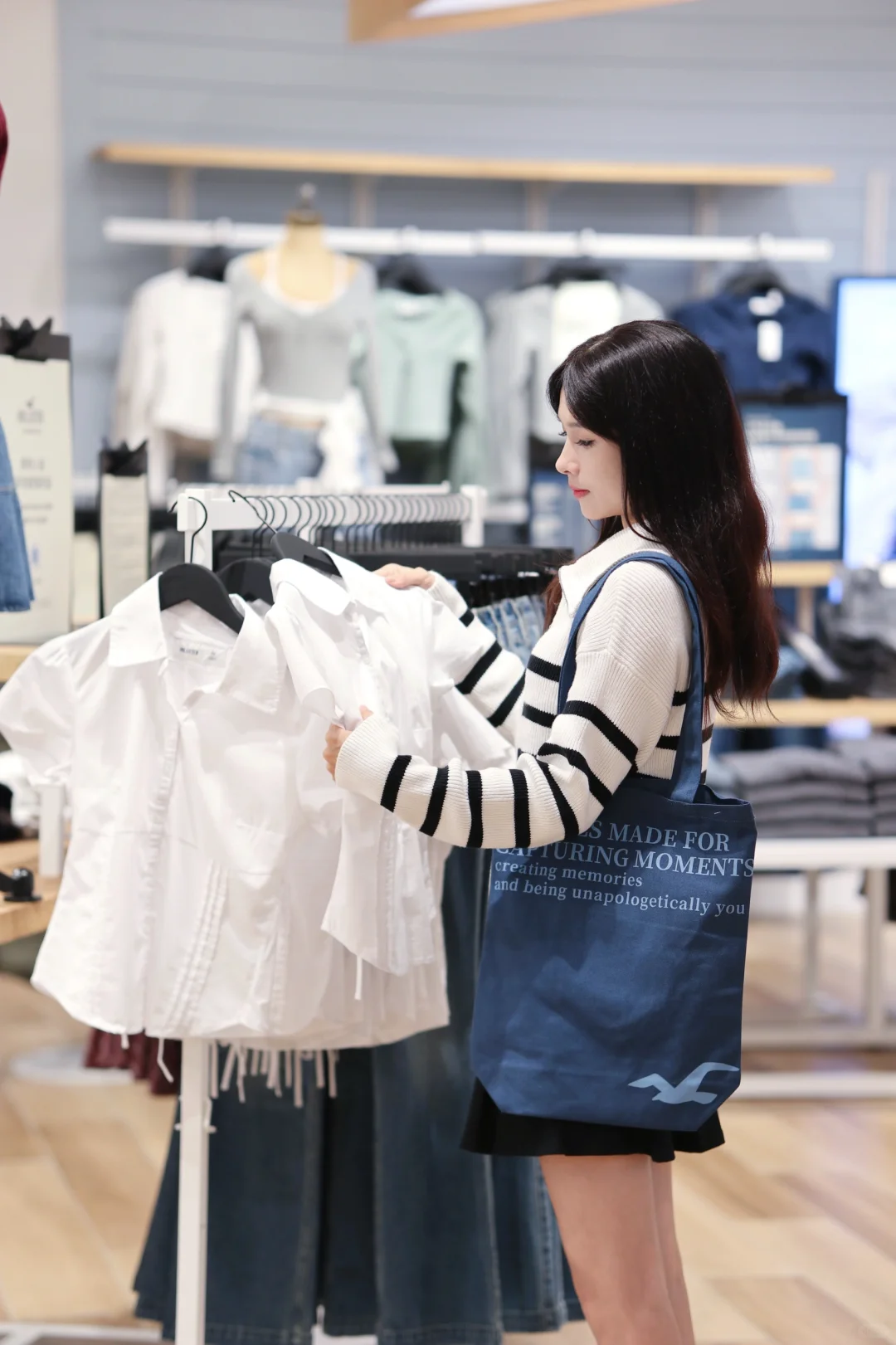 是谁已经在逛Hollister 的海雅新店了‼️