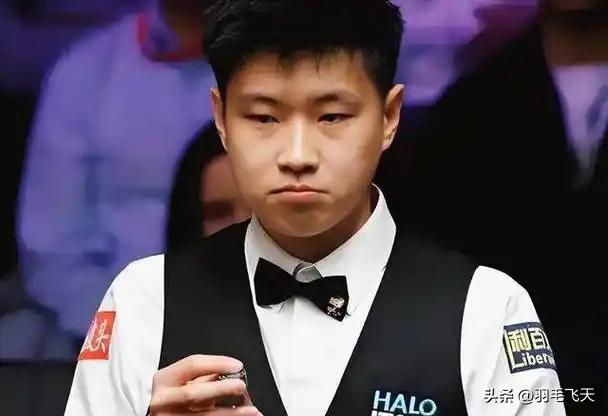 赵公子止住五连败复仇成功
北京时间2月4日晚，2026年斯诺克世界大奖赛十六强争