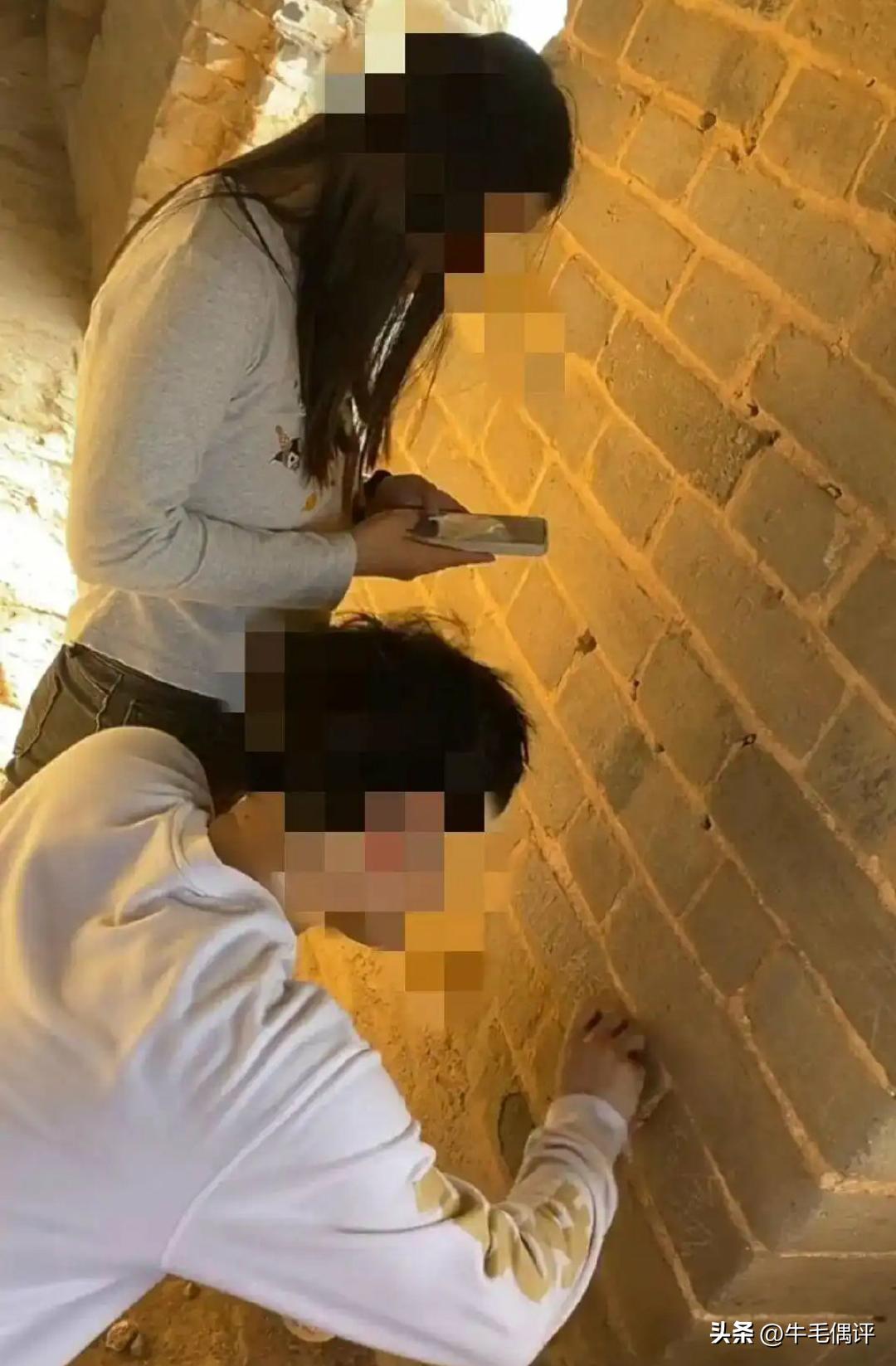 看到“两名游客在司马台长城刻字被拘”这个新闻，感觉穿越回几十年前，现如今还有弄这