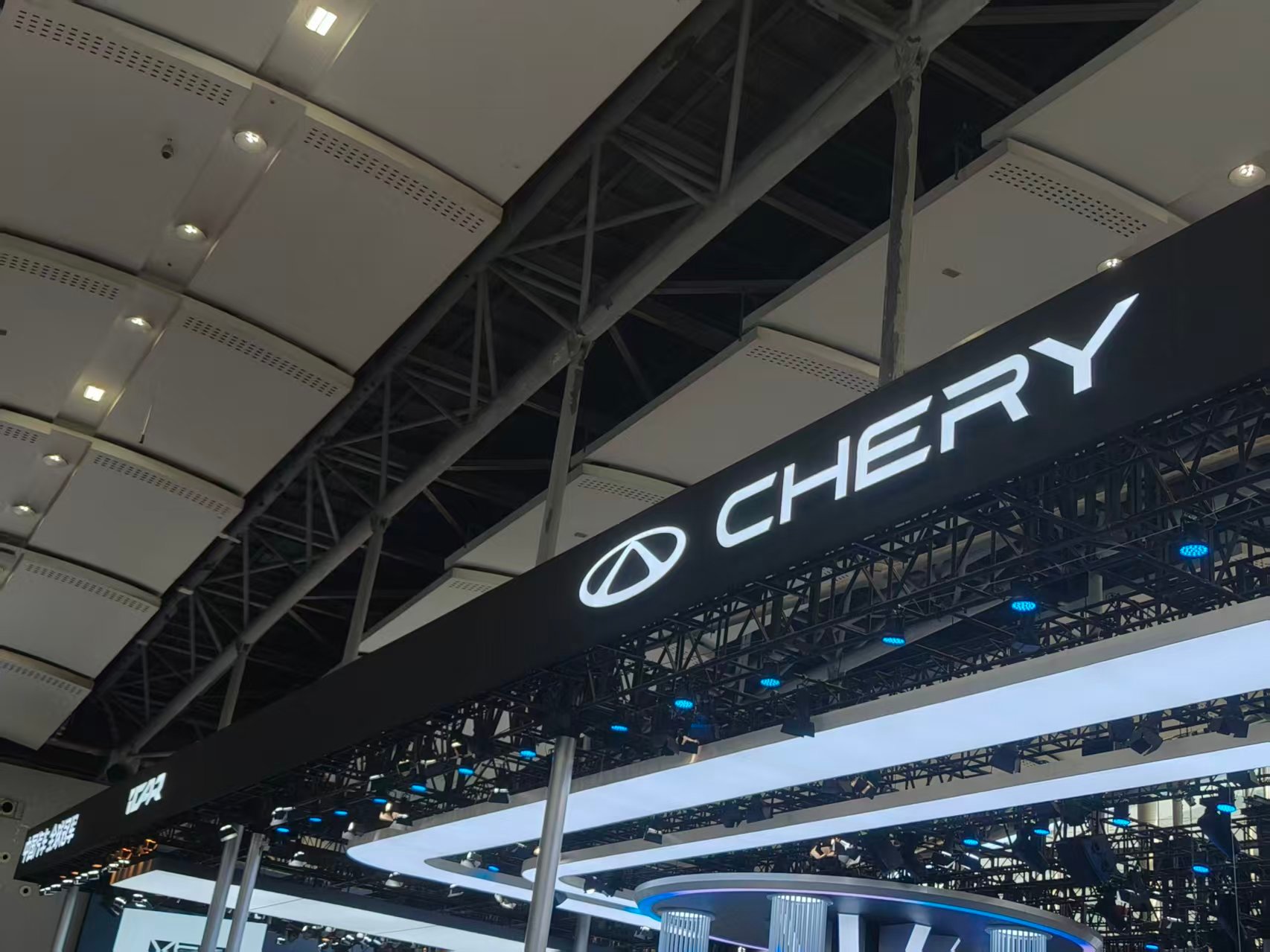 第二站奇瑞展台，奇瑞是真的壕，A区4.2号馆一半都是奇瑞品牌！共34款车参展，还