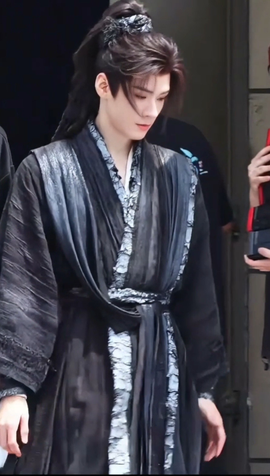 这个真的完全美神！美哭我。怎么能如此好看我的天。天资是一种很残忍的东西