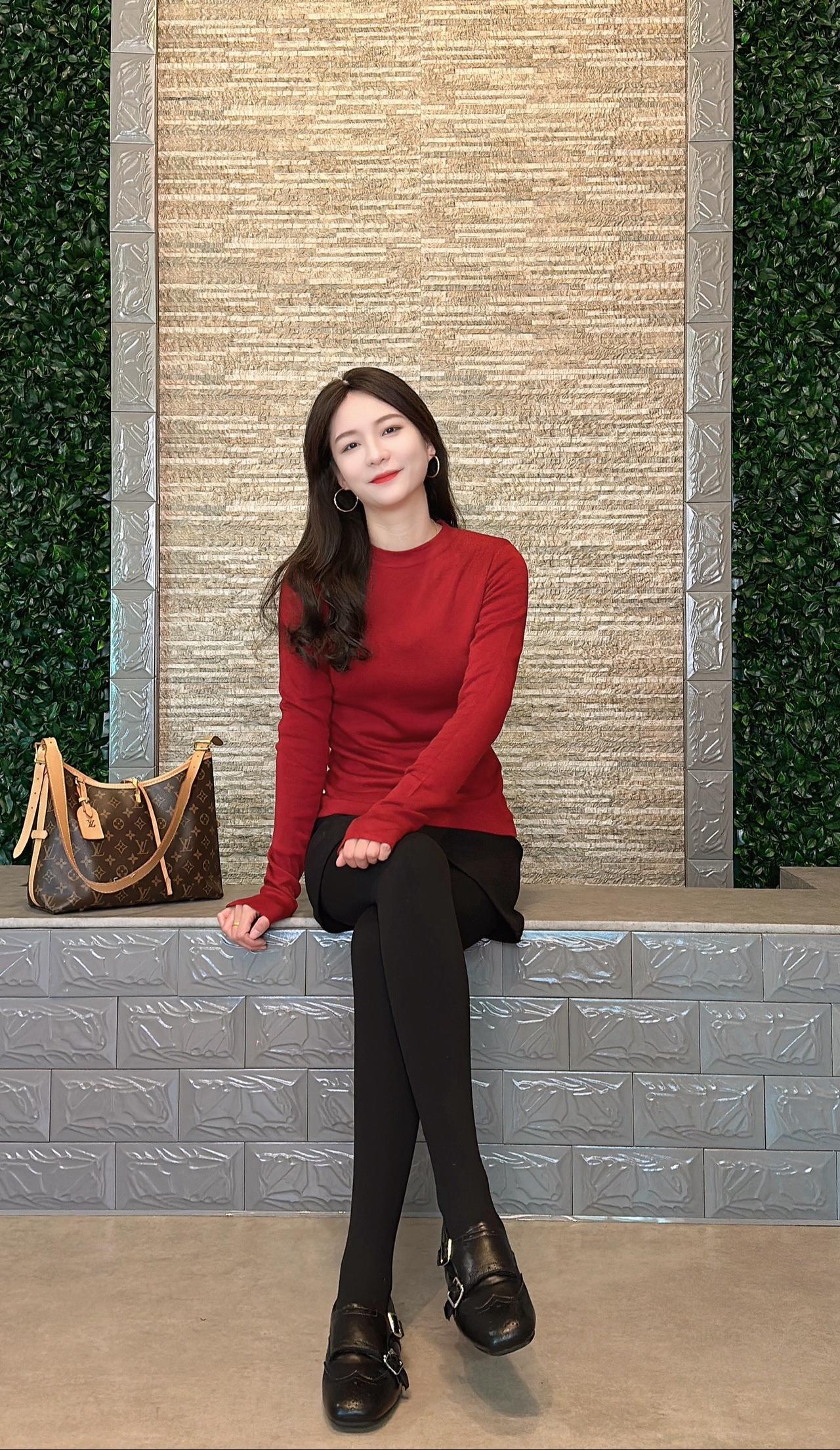 长大了就要学会心平气和的面对各种兵荒马乱，心狠手辣的解决各种难题，光善良没有用，