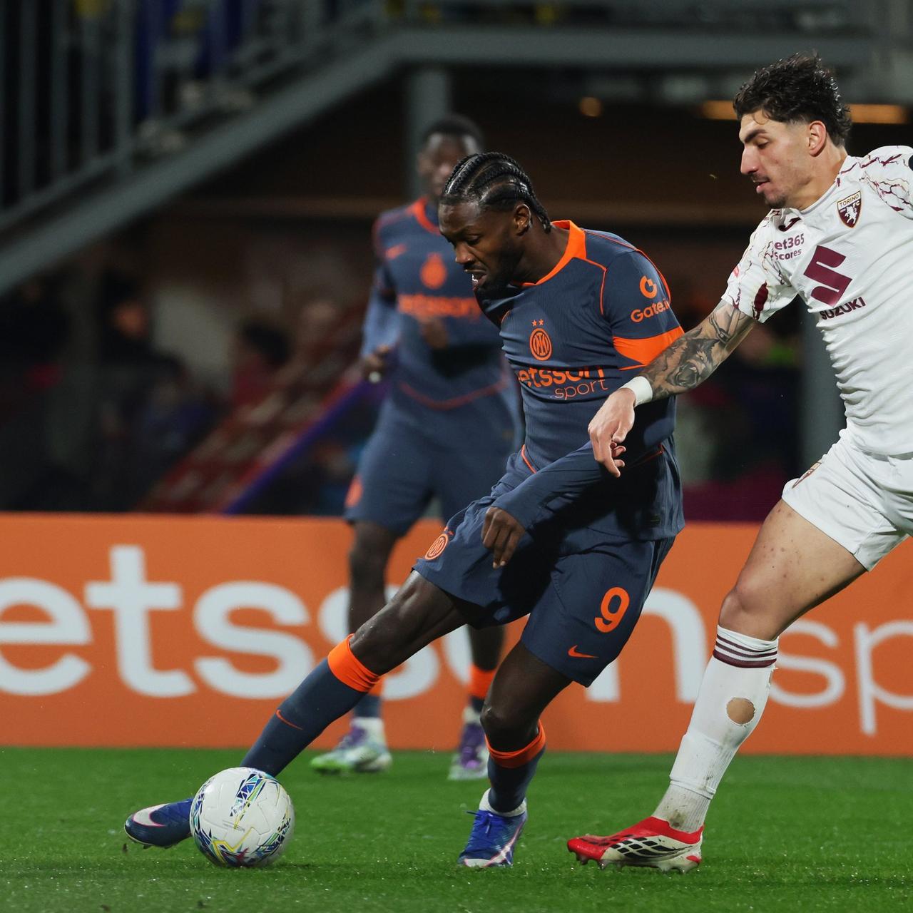 🌏 国际足球比赛日

在法国2比1击败巴西的友谊赛中，小图拉姆第66分钟替补出