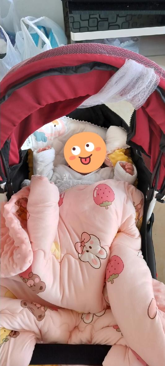 真的没想到B超也有看走眼的时候！20周做四维彩超，检查结果说是女孩，我和老公还特