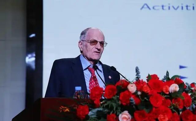 德国那位军事专家说得够直白：美国不是怕中国，是怕打了也白打。慕尼黑联邦国防军大学