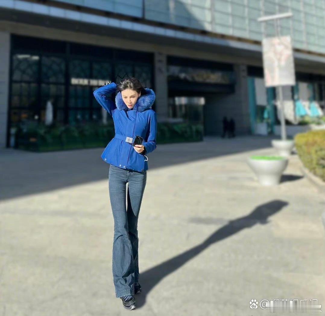张蓝心这身材，目测至少2m吧 ​​​