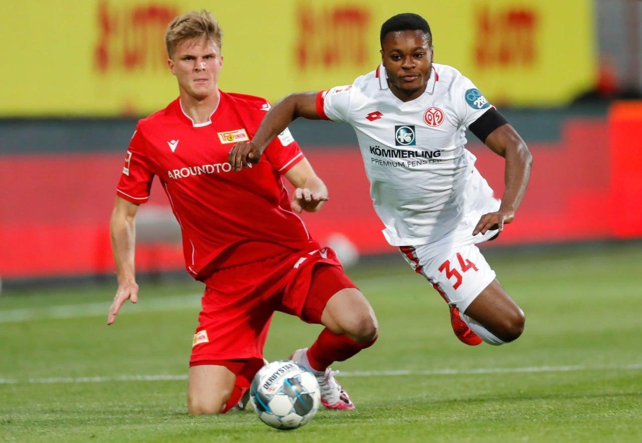 今日继续朝着好的方向出发！作品：维罗纳vs比萨    尤维罗纳状态持续低迷，比萨