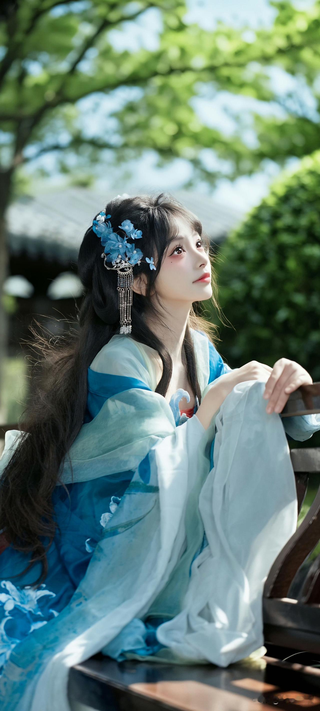 “山有木兮卿有意，昨夜星辰恰似你”