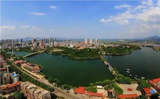 黄梅李英，地处黄冈境内长江北岸，与武穴山水接壤，自古为黄州府属地。此地以元代李氏