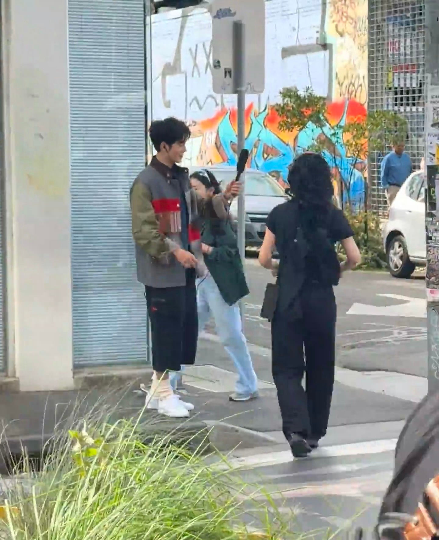 卧槽卧槽卧槽我卧槽今天新的偶遇 这一身完全男大啊啊啊啊啊啊啊啊啊哥哥是准备录Yo