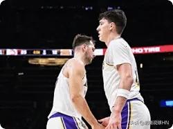 湖人队102:122爆冷输给老鹰，我发现4个不可思议

1、东契奇单核带队，个人