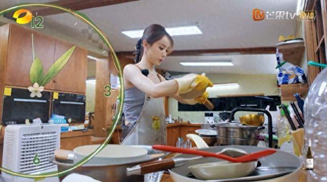 黄晓明黑脸扯遮羞布：职场碰瓷有多恶心？