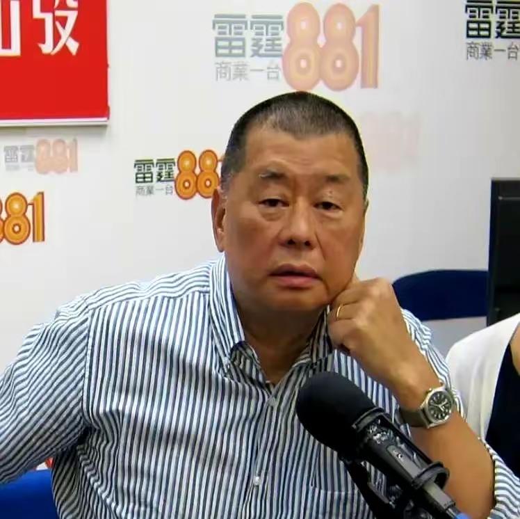 黎智英20年刑期一出来，不少网友在底下留言问：为什么不判死刑、不判无期？大家觉得