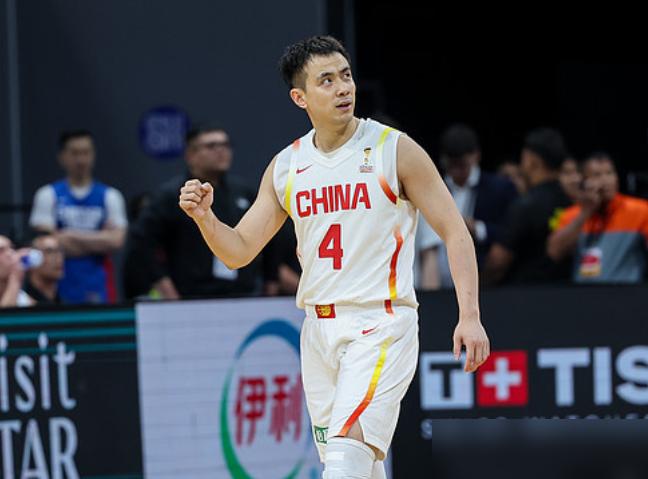 男篮11分惊天逆转，李弘权+24炸裂！
马尼拉，男篮一度落后11分，上半场50