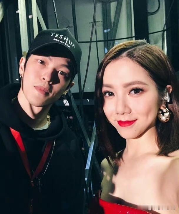 巡演拿下吉尼斯纪录，邓紫棋被曝秘密结婚，回应和从前不一样！

10月6日，港媒、