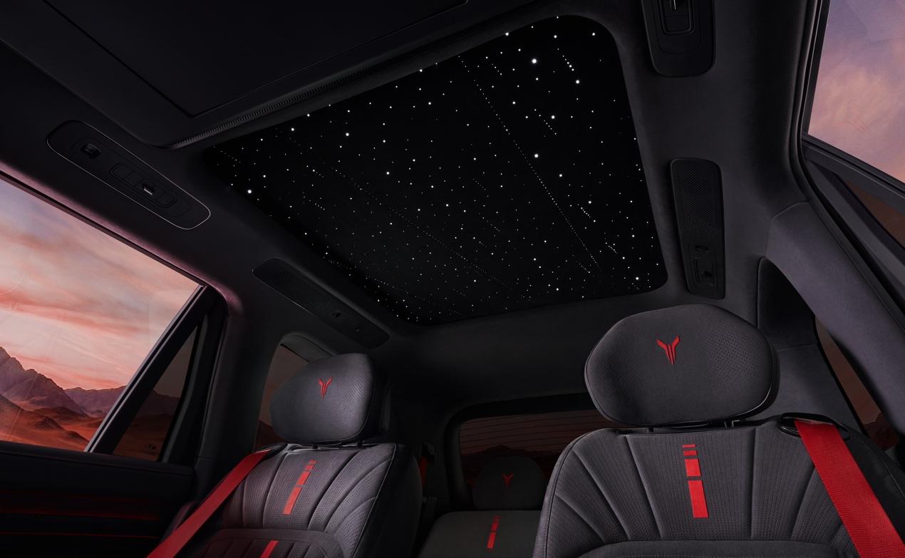 岚图泰山又带来两个新版型，岚图泰山Ultra版、岚图泰山黑武士，分别售价45.9