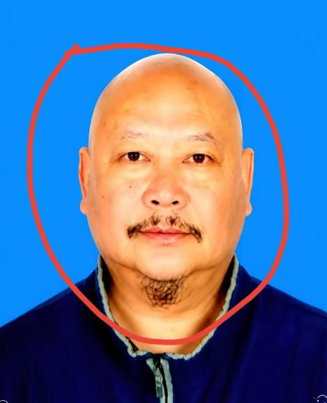 52岁教授突然猛踩刹车，甩下妻子狂奔，一头扎进三月冰湖。接下来一幕，让所有围观者