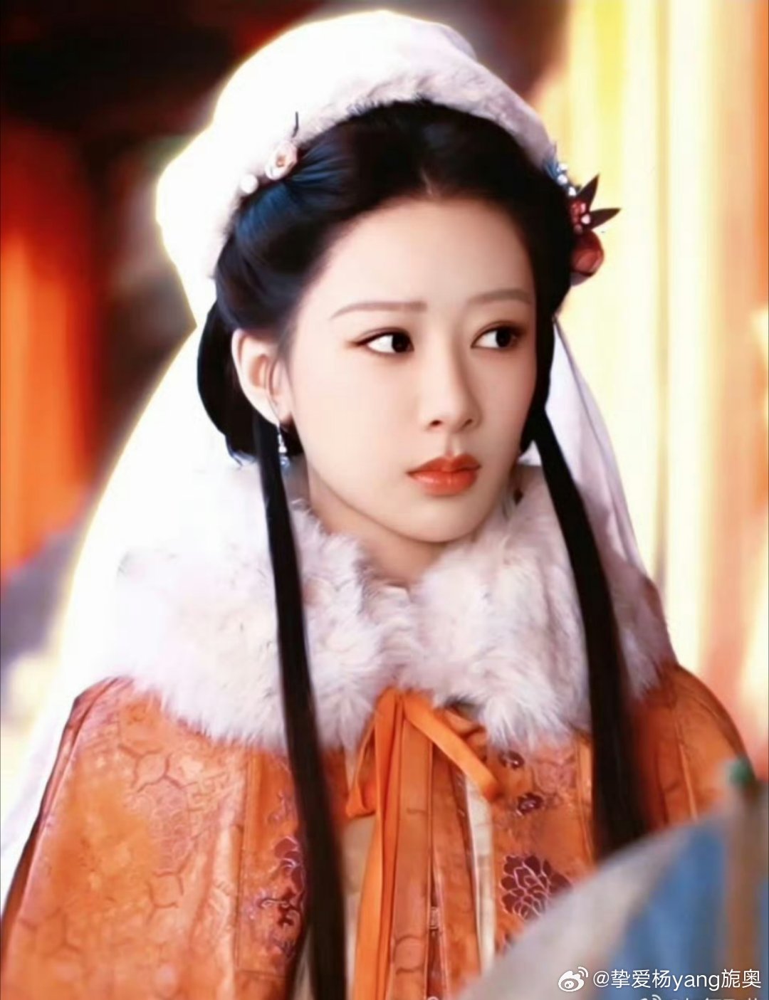 杨紫杨紫李祯观音造型来了杨紫李祯 古言里的“慈悲欢喜容”，终于有了具象化的样子。