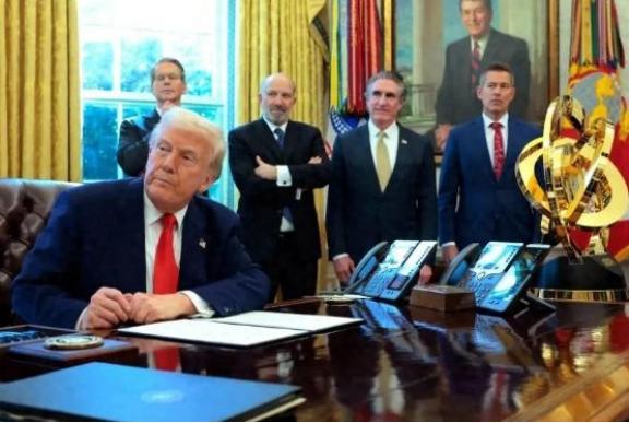 中美贸易其实已经停止！俄罗斯专家称，如果中国率先停止交易的话，美国肯定受不了，他