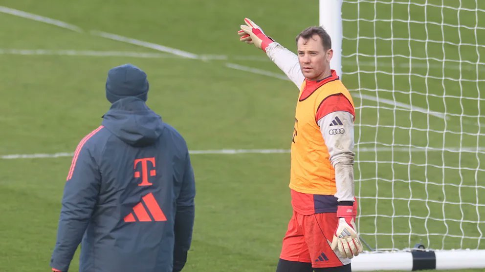 诺伊尔因病缺席了今天的训练，能否出战周日对阵霍芬海姆的比赛存疑。[图片报] 