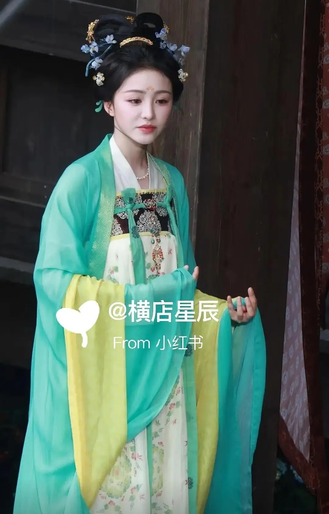 小田曦薇来了，没有刘海的那种 ​​​