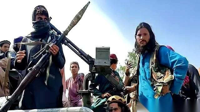 世界上最难的事是什么？
大概就是让你亲手“做掉”那帮曾经跟你一起出生入死、把命交