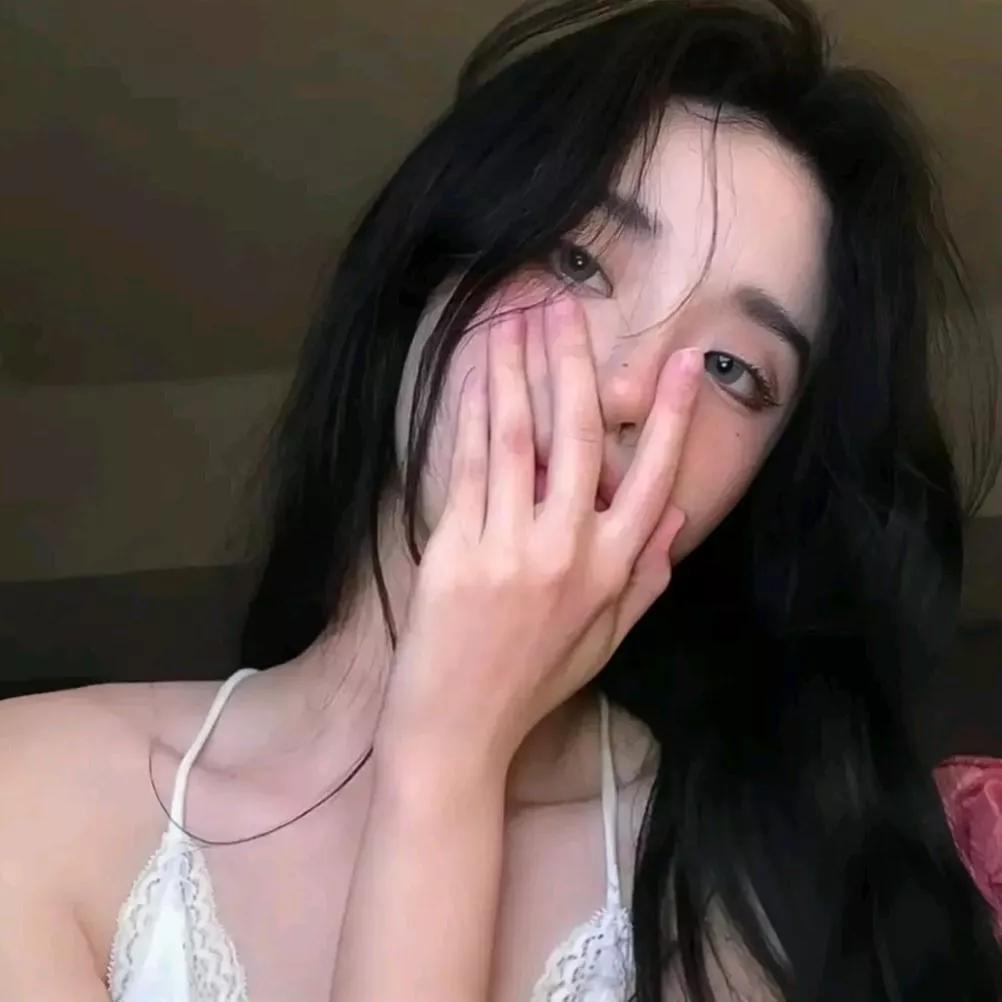 甜美可爱，忍不住想亲亲的小可爱可爱 小可爱 粉色的很可爱 绝美小可爱 小姑娘卖萌