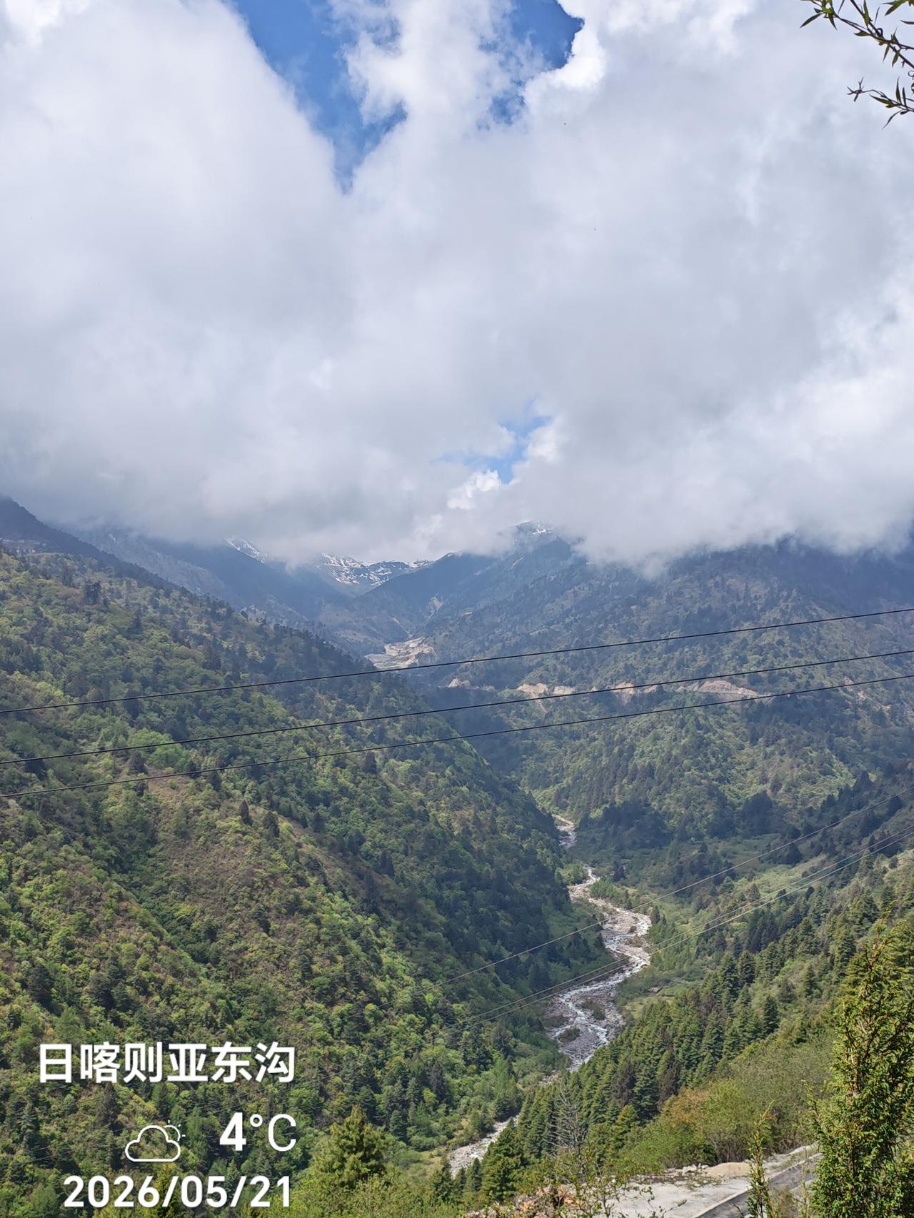 亚东沟：充满历史沧桑的故事的沟！
今天的亚东沟，流水潺潺、山青水洁、仿佛一幅迷人