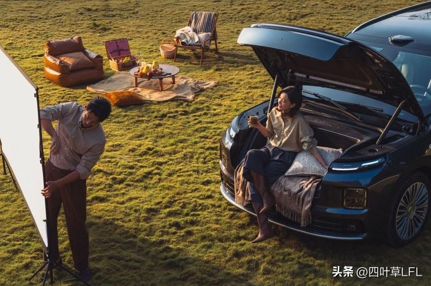 零跑汽车正以硬核实力引领汽车新时尚，其旗舰车型零跑D19一经上市便火爆出圈，成为