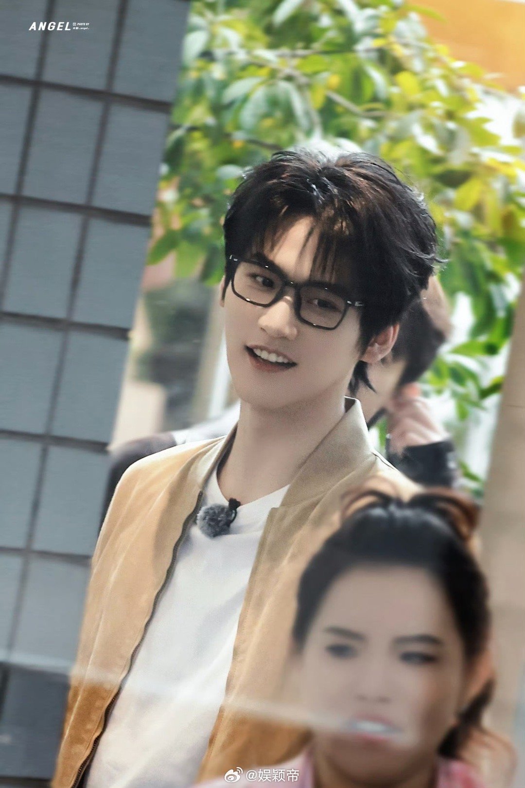 风华合伙人真不考虑边拍边播吗风华合伙人每天醒来第一件事：刷路透！少年感、cos造