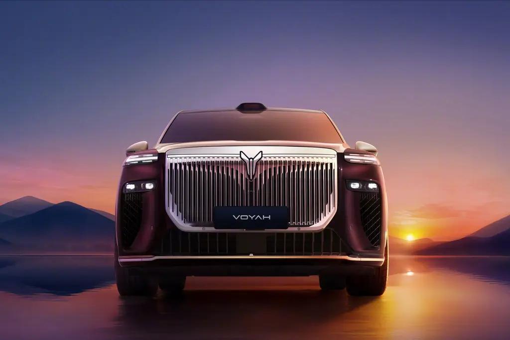 果然是“伤害性不大，侮辱性极强！”
当14亿国人早已把问界M8、理想L9、极氪9