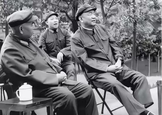 1952年底，志愿军总部发生了一件极其罕见的奇事：一份刚从前线递上来的战报，硬生
