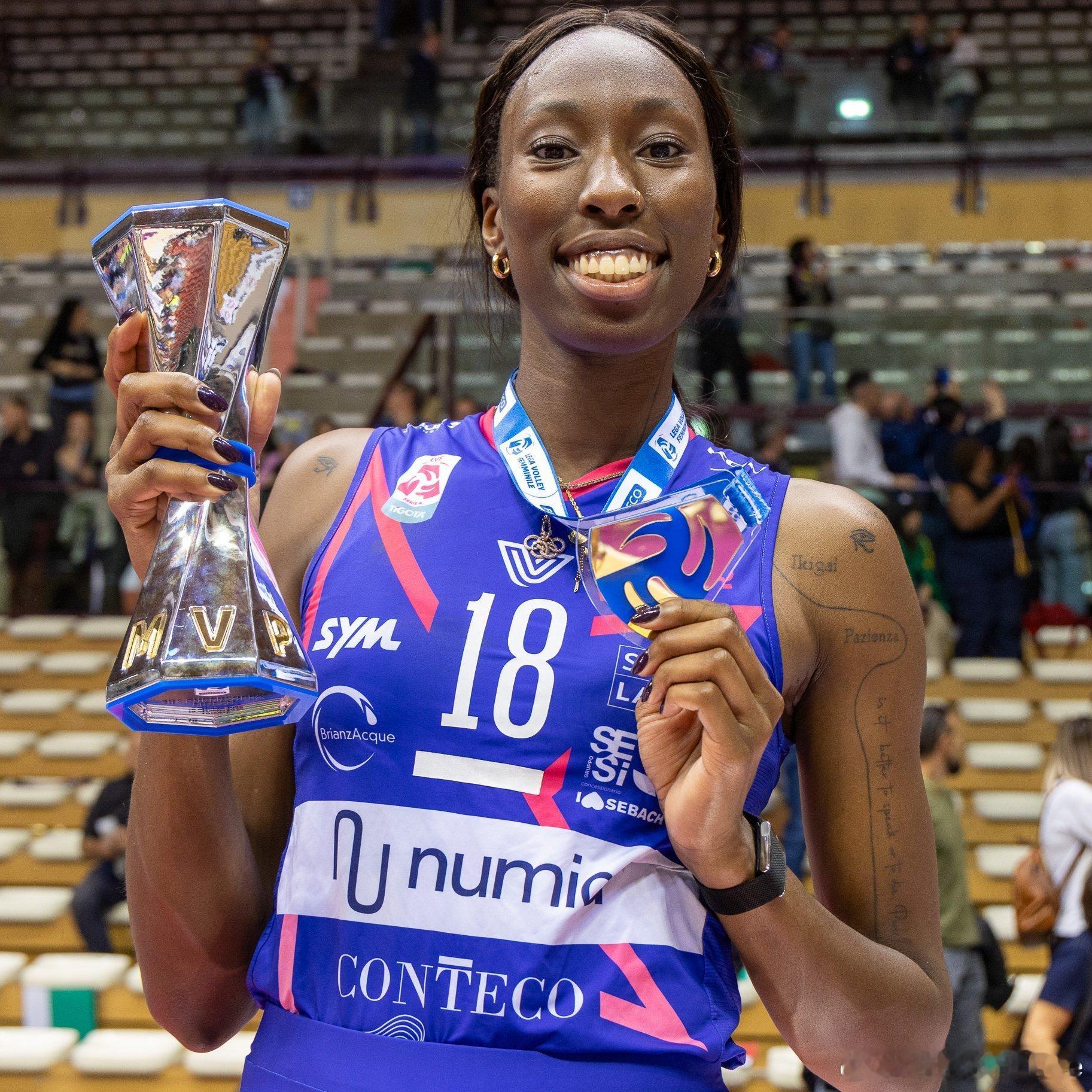 🎙️ 宝拉.埃格努：我现在是这么看的，但也许不对。刚开始锻炼的时候，你会充满热