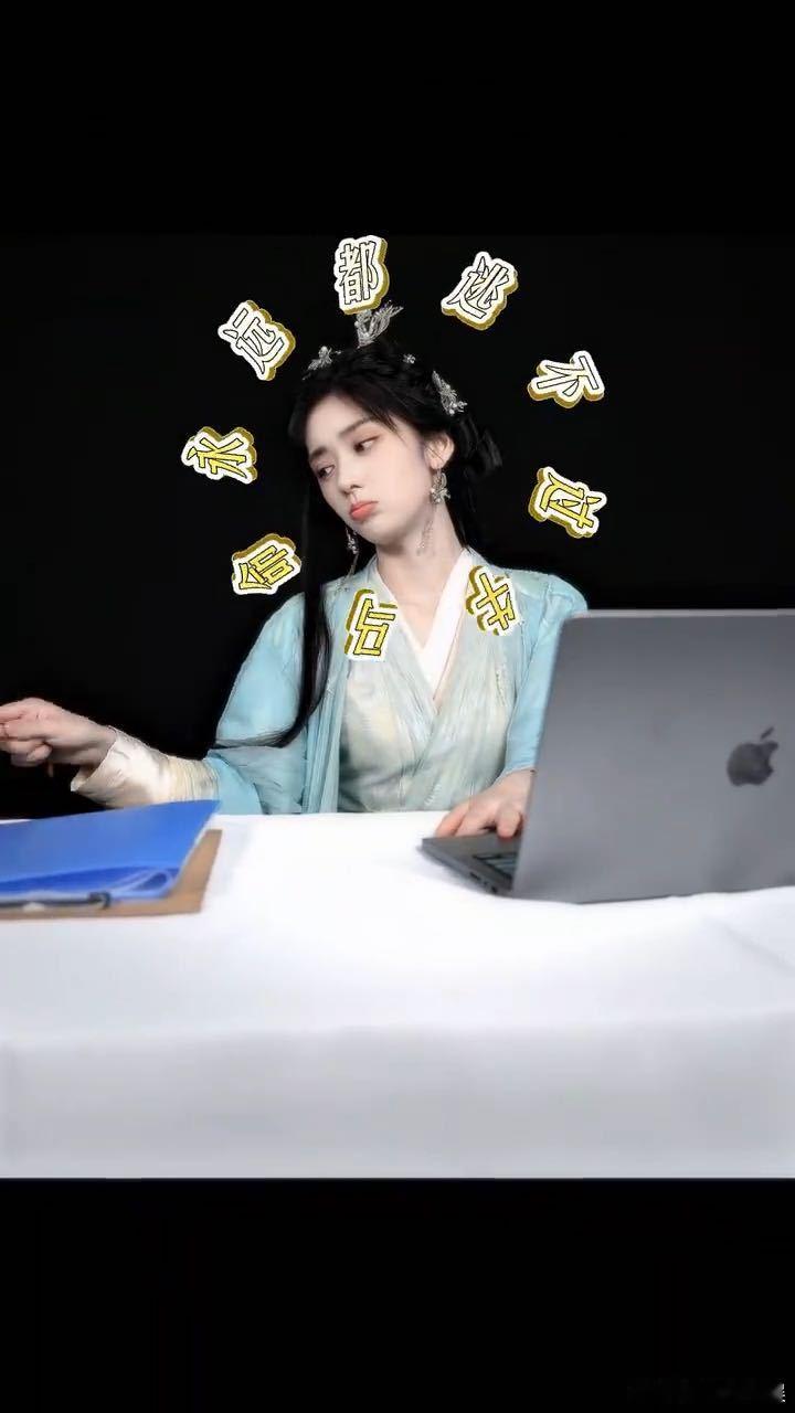 你们当中有一个王影璐很美 工作室新物料里的她又甜又美！无多余修饰，直观的赏心悦目