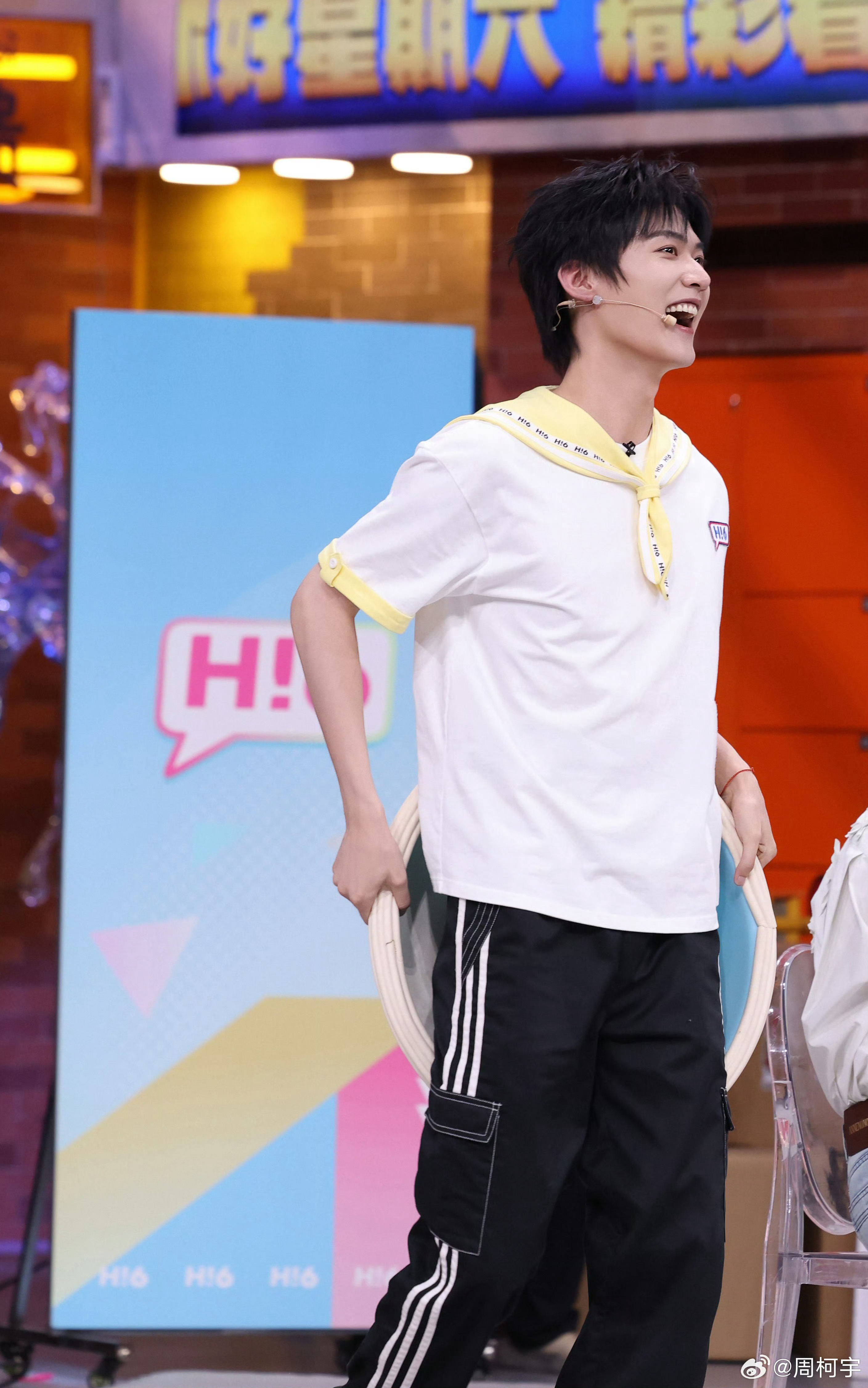 周柯宇吴宣仪霸道男友和霸道女友哈哈哈哈哈我爱看一起来看今天的hi6 