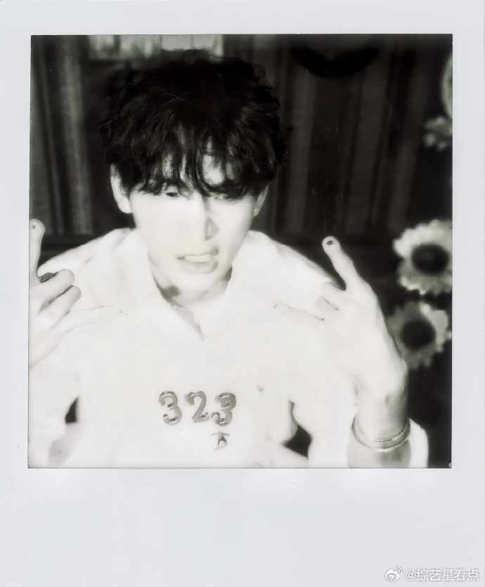 姚琛把粉丝喂得很饱姚琛新专每首歌都有MV 以前追回归最怕的就是“就这？”，现在追