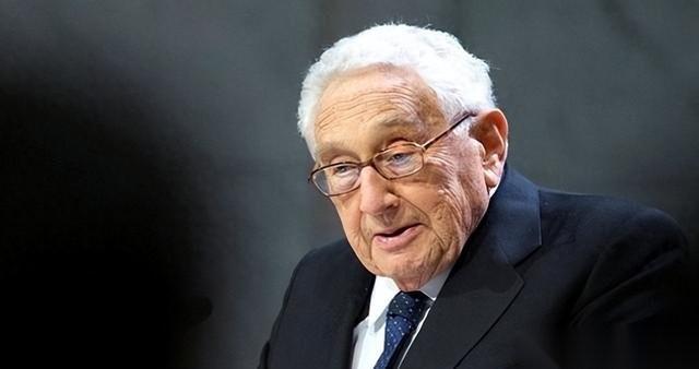 “中美若开战，日本和俄罗斯最先倒霉。”2023年5月，快一百岁的基辛格把话撂这儿