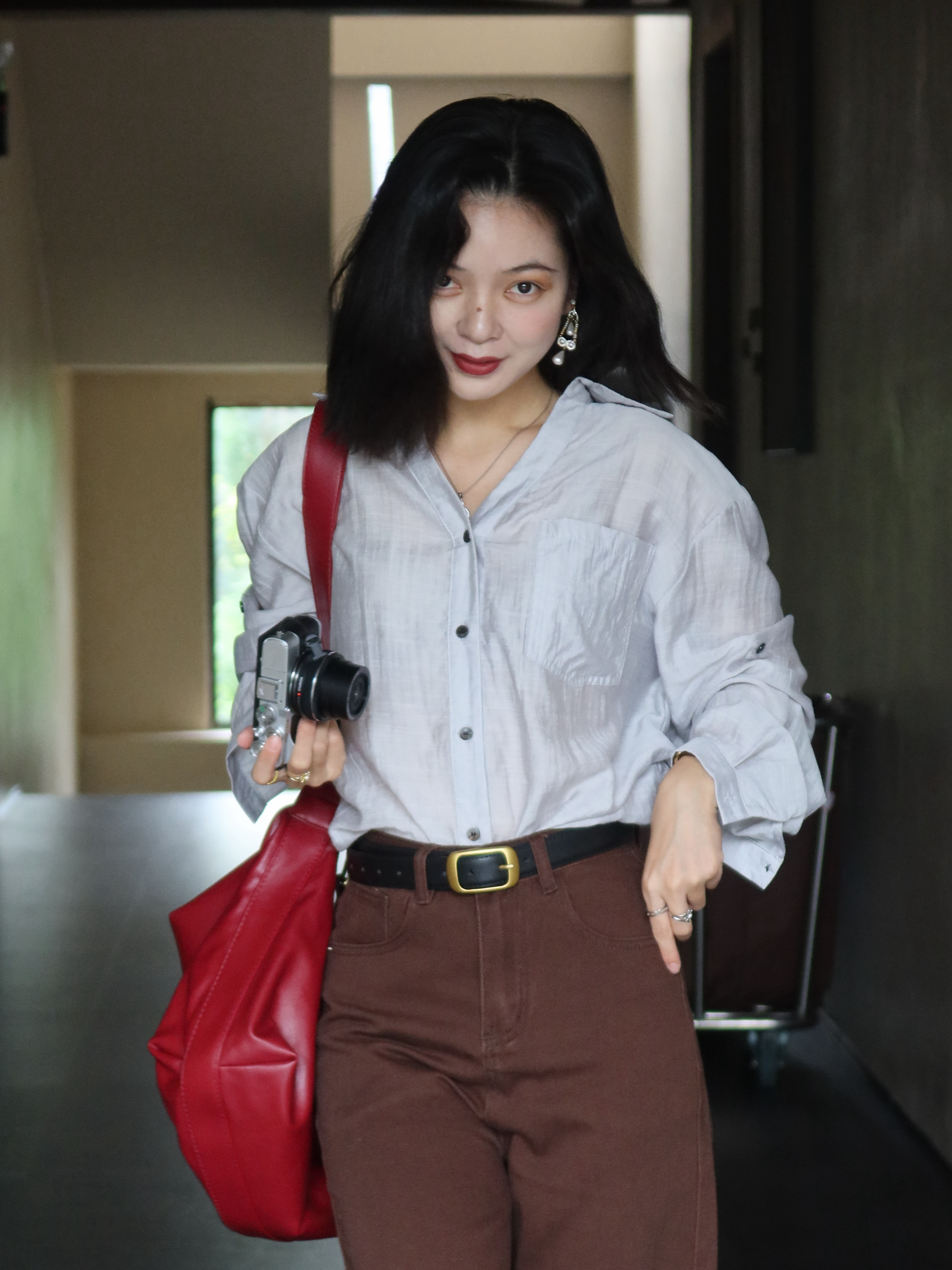 直发和卷发穿同一件衣服。普女和时尚博主就差一个发型，懂？
