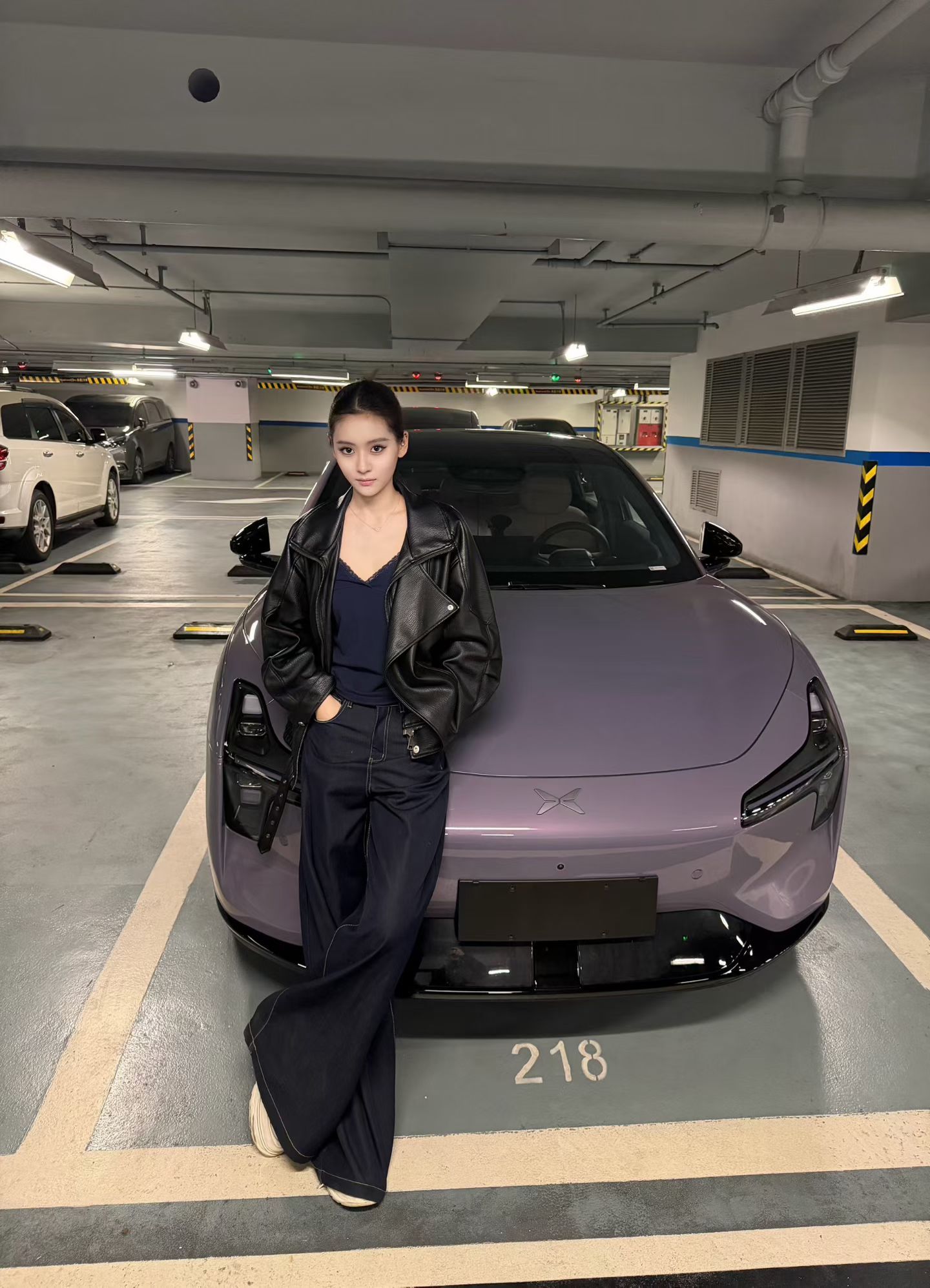 今天拍MONA M03！💜 