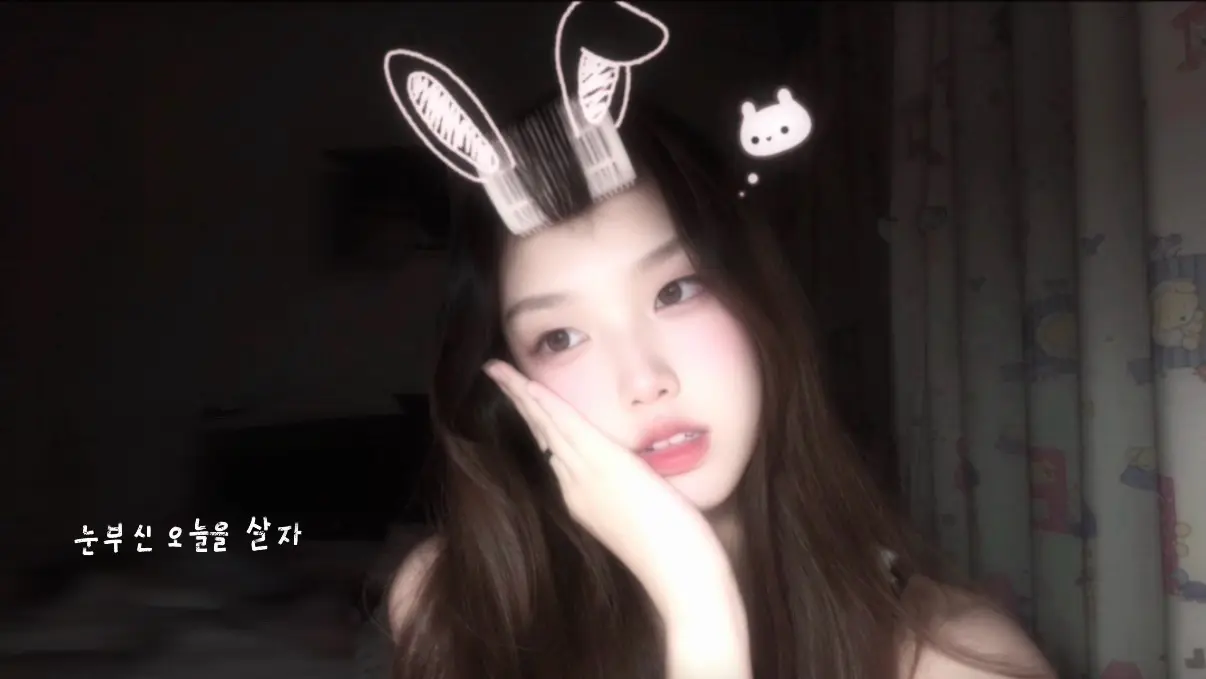 ^보고 싶어요...ㅠㅠ₍ᐢ..ᐢ₎♡̷。