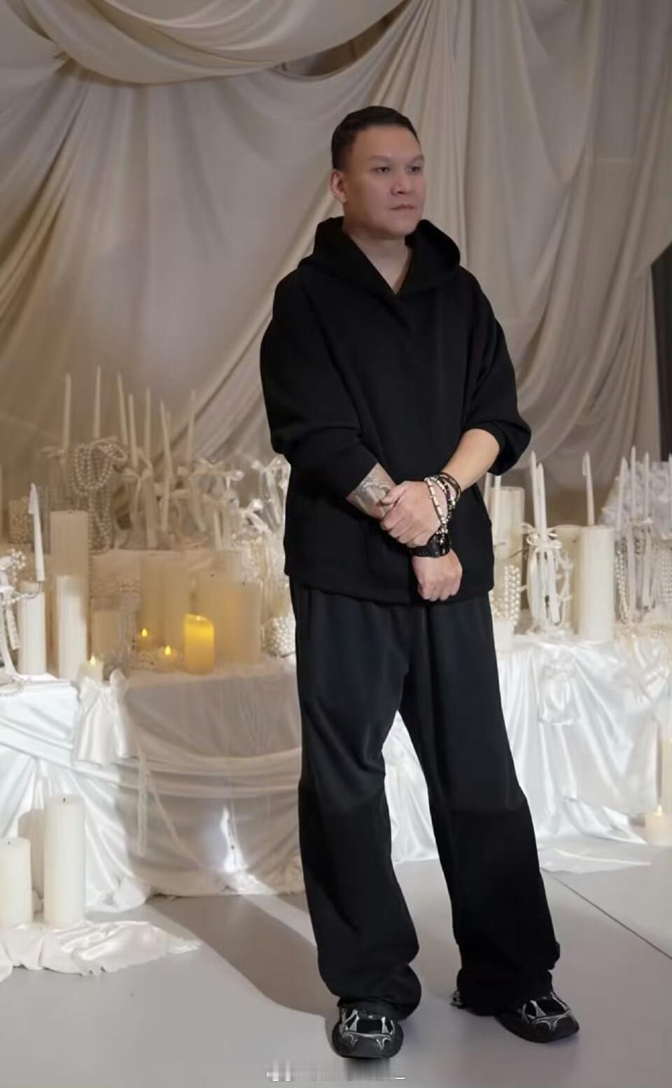 车导风波后首次更新动态！还回应离婚！车导风波之后首度更新动态，还在评论区回应离婚