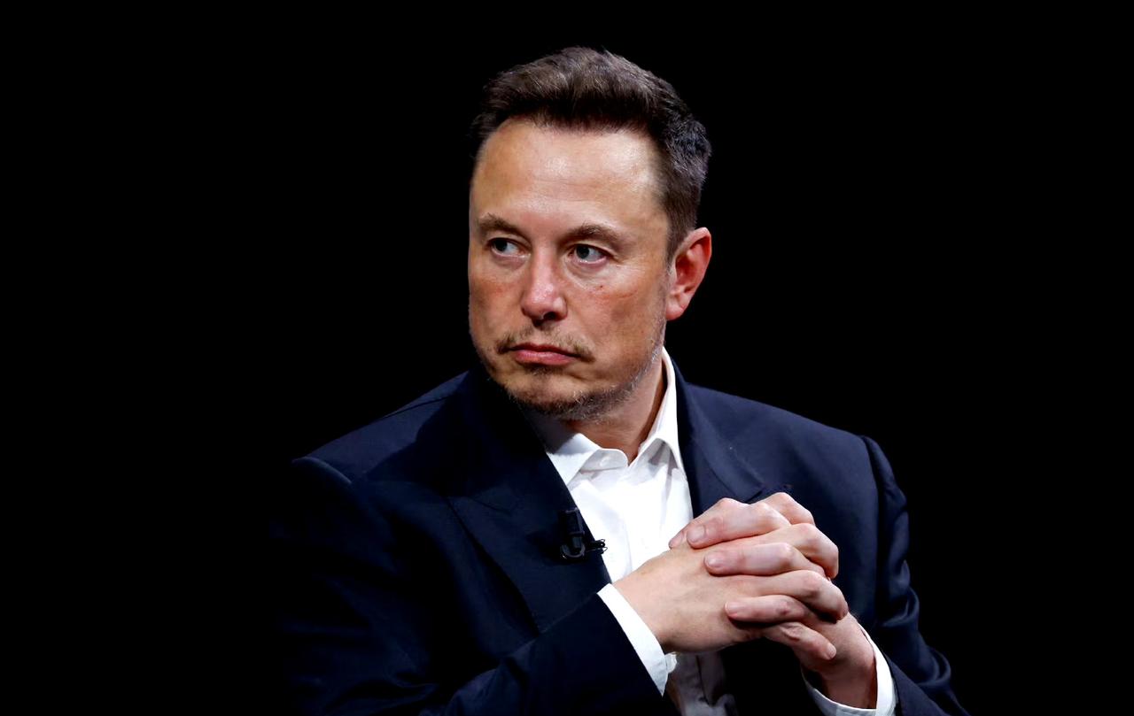 马斯克声称，他感觉中国建造电池组是吸收了他的建议。这是他给美国的建议，但被中国照