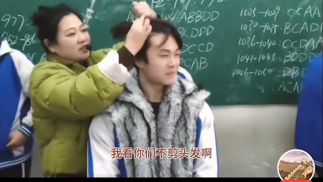 老师强制学生剪头发，以老师道歉结束，最大的受害者出现了

第一，老师是受害者，权