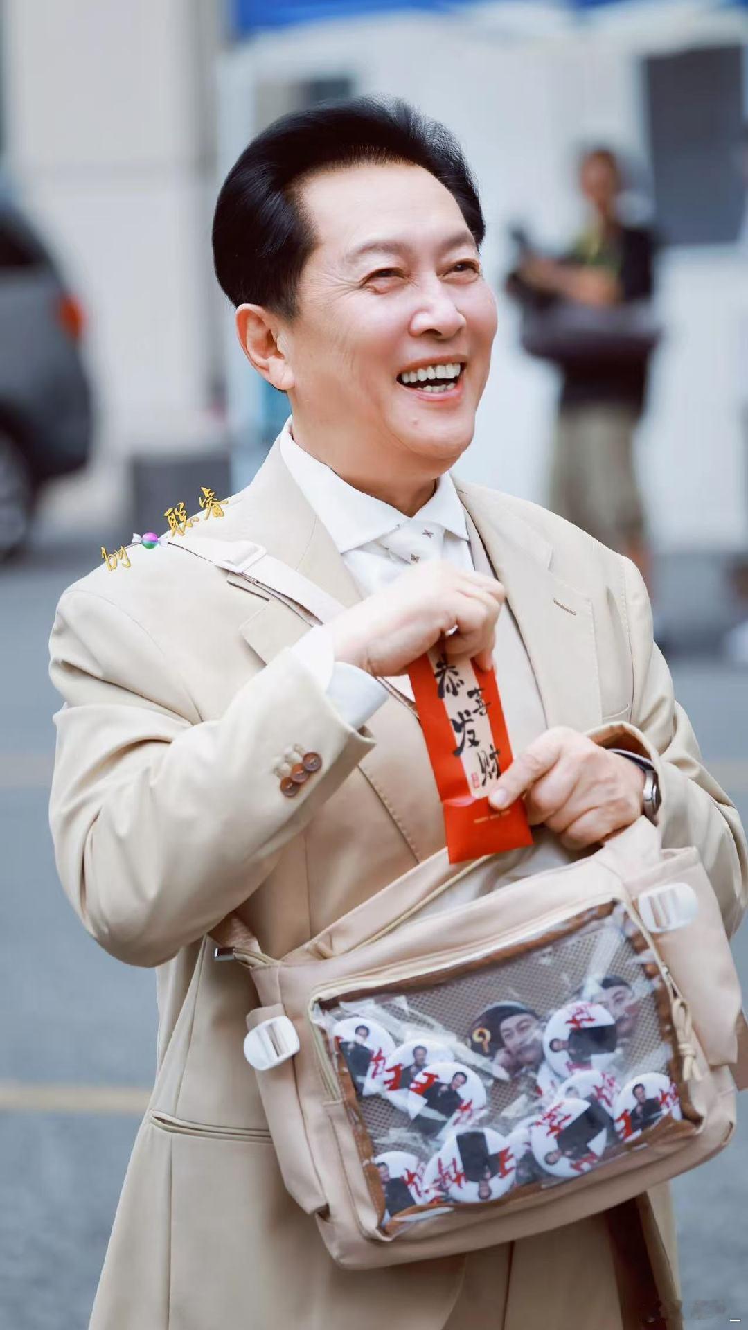 唐国强努力了解电竞的原因 战至巅峰 唐国强老师深耕电竞圈的原因藏着大格局：认可电
