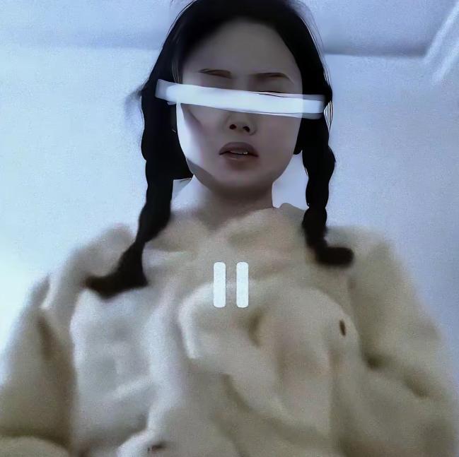 湖北恩施一位宝妈手一哆嗦，把3分钟私密视频甩进了孩子班级家长群。等她反应过来想撤