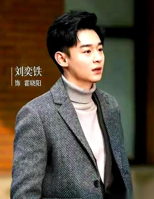 搞网站赔了一百多万，转手只卖了三十万。
看到这儿我差点把手机捏碎。
长大了的二胖