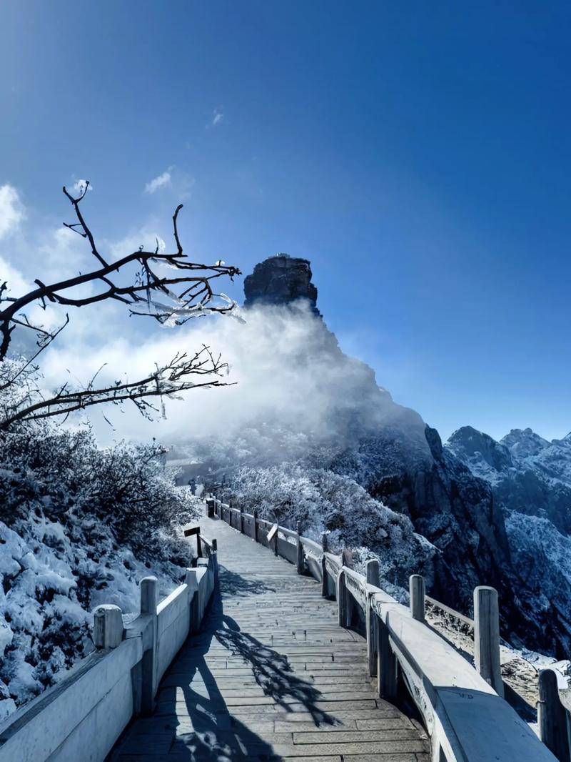 梵净山下雪了。#梵净山