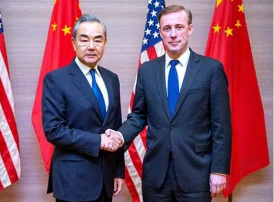 越南心猿意马，中方主动出击，与泰国达共识，先打通泛亚铁路中线。
 
中越合作上越