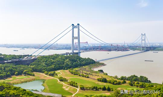 苏南县级经济两巨头昆山和江阴2026大比拼，2026年上半年江阴和昆山经济和社会